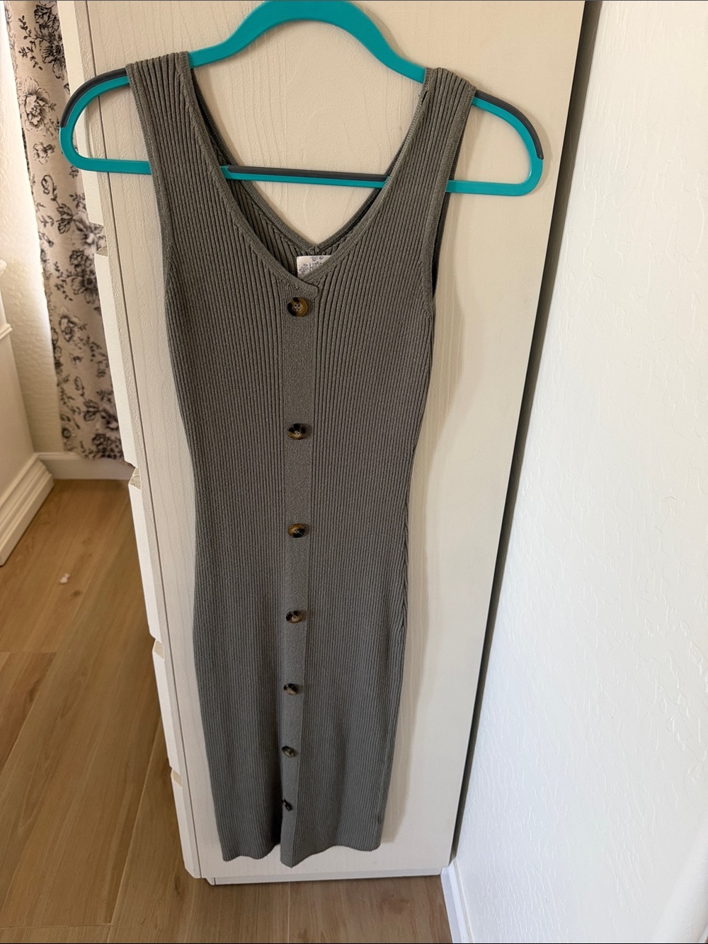 Hippie Rose Ribbed Button-Front Midi Dress in Gray